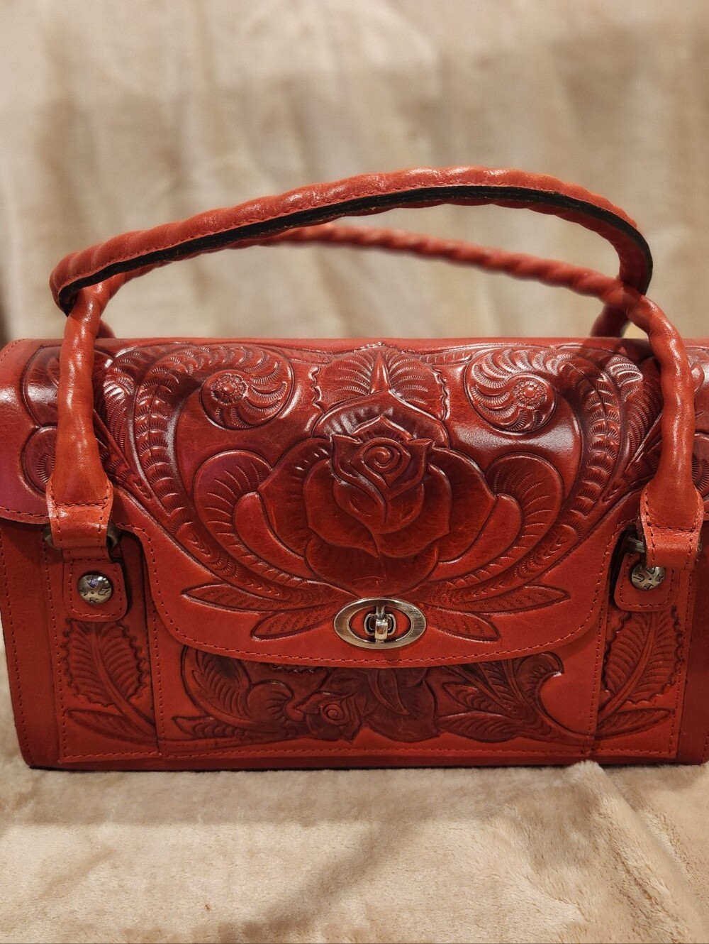 EUC PATRICIA NASH ROSE TOOLED LEATHER SANABRIA SATCHEL IN RED